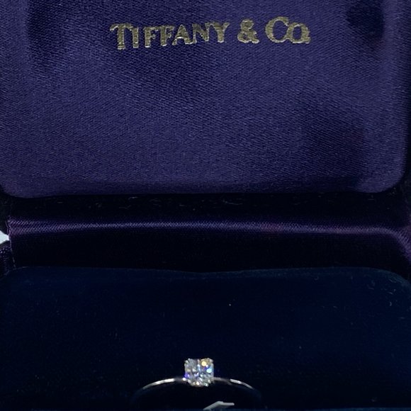 Tiffany & Co. Platinum .26ct Lucida Diamond Engagement Ring w/box s6 2.7g JR7741